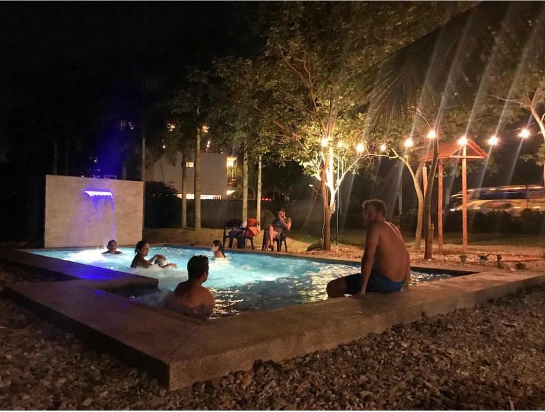 Tavarua Hotel Montañita Eksteriør billede